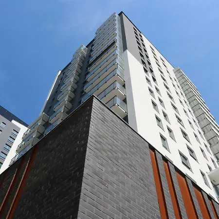 Yellow - Bastion Walowa Ev Center Free Parking In Garage Appartement Gdańsk