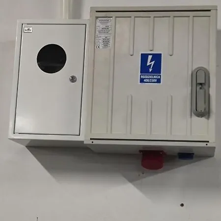 Yellow - Bastion Walowa Ev Center Free Parking In Garage * 格但斯克